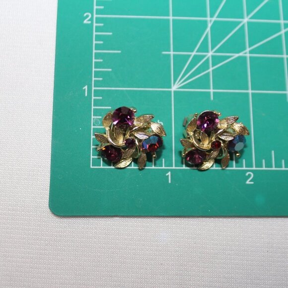 Lisner Aurora Borealis 1960's Vintage Leaf Rhinestone Brooch and Earring Set - Picture 9 of 13